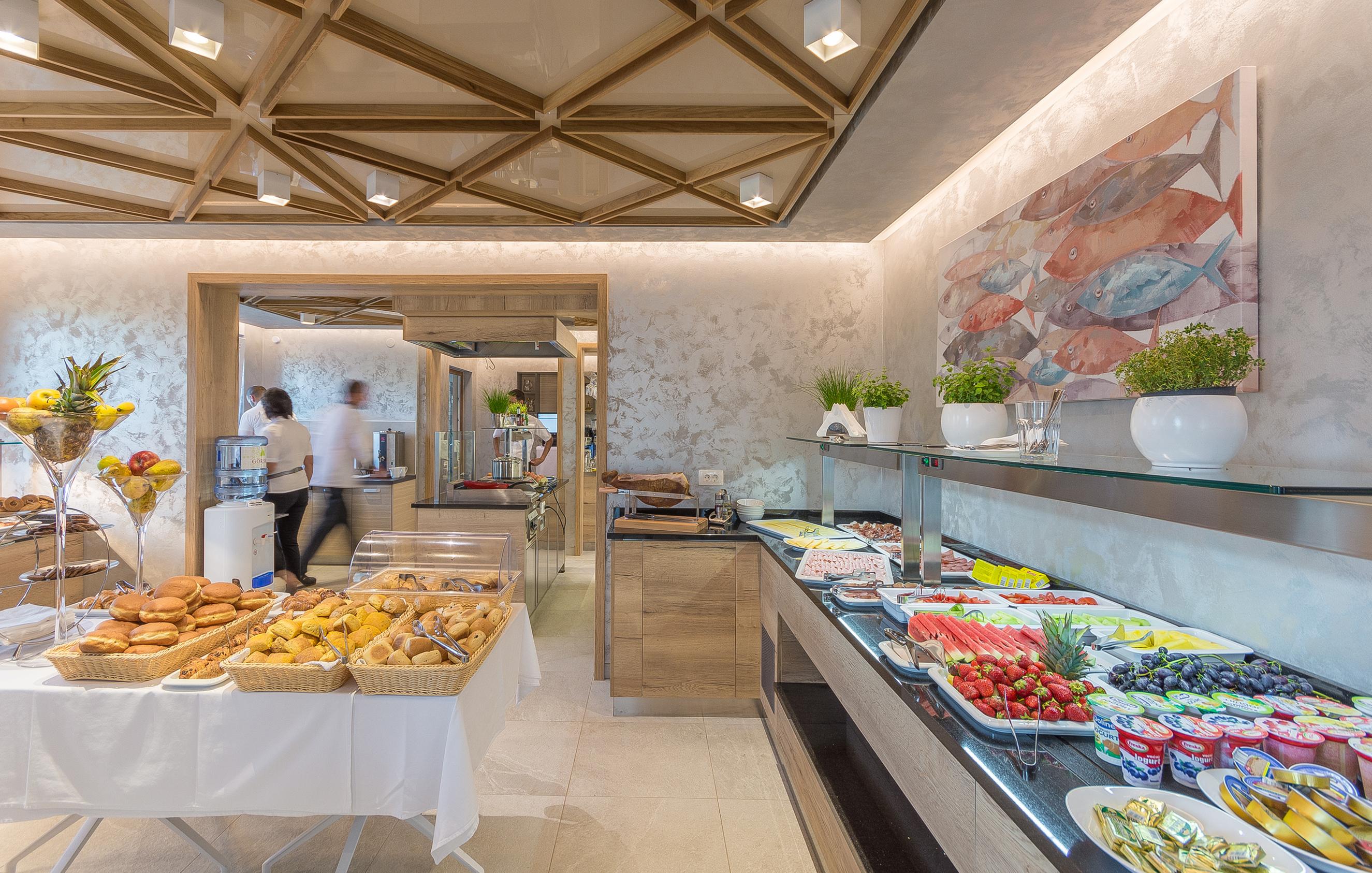 Hotel Adeo 4*
