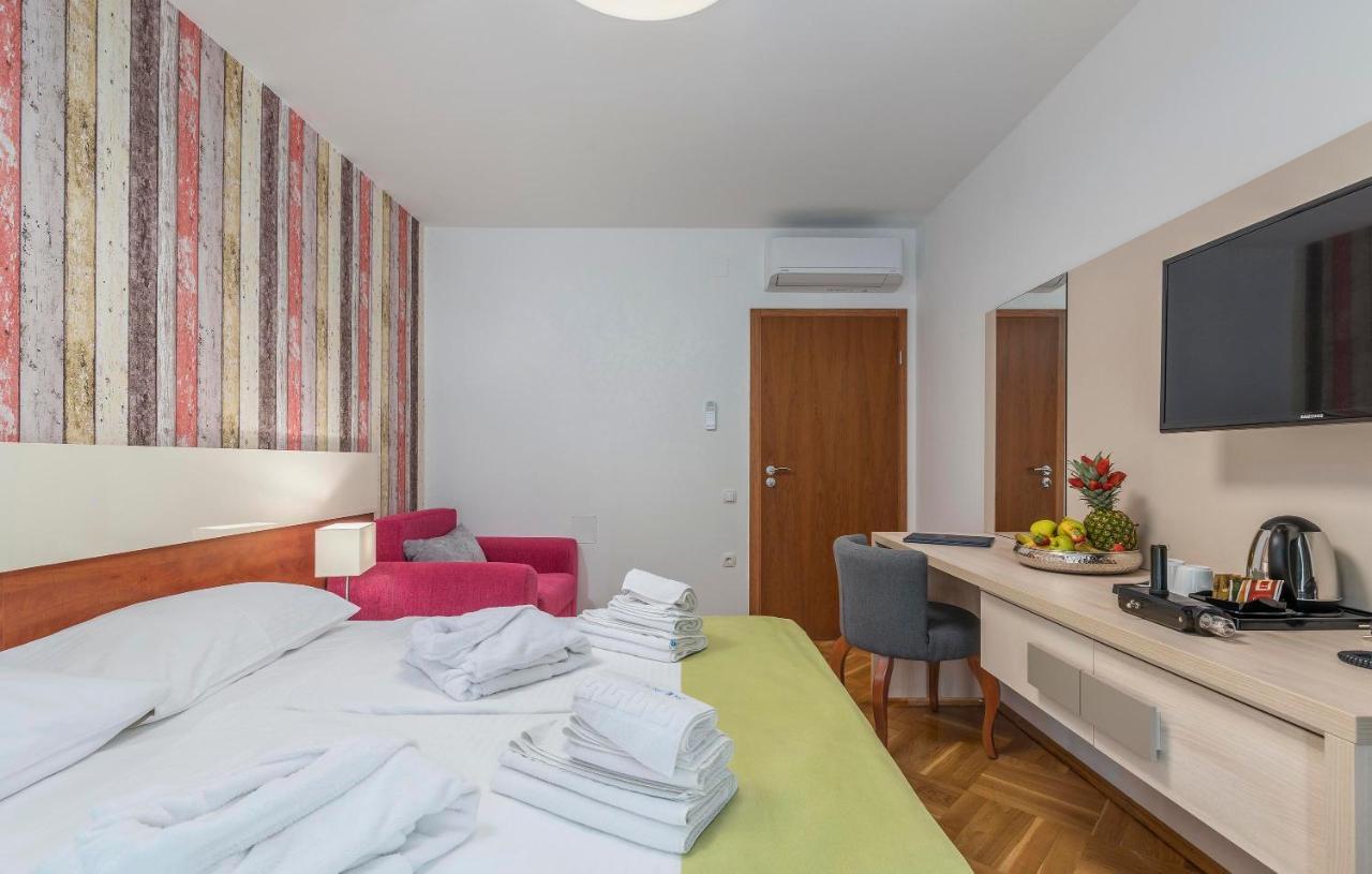 Adeo Hotel